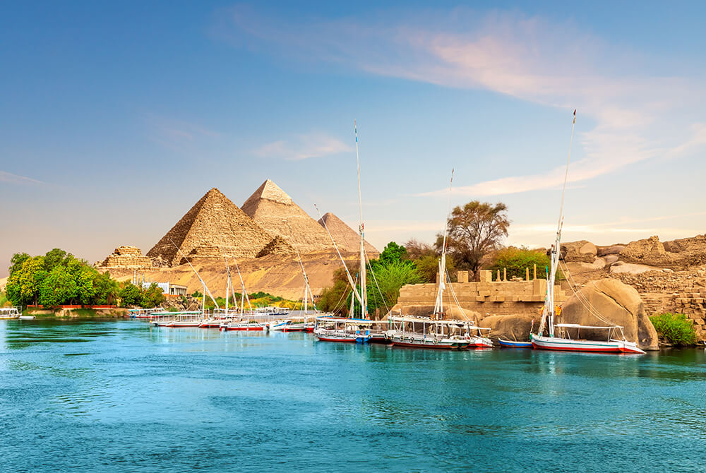 ancient-rocks-sailboats-bank-nile-aswan-egypt