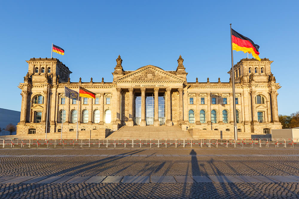 berlin-reichstag-building-bundestag-parliament-government-germany