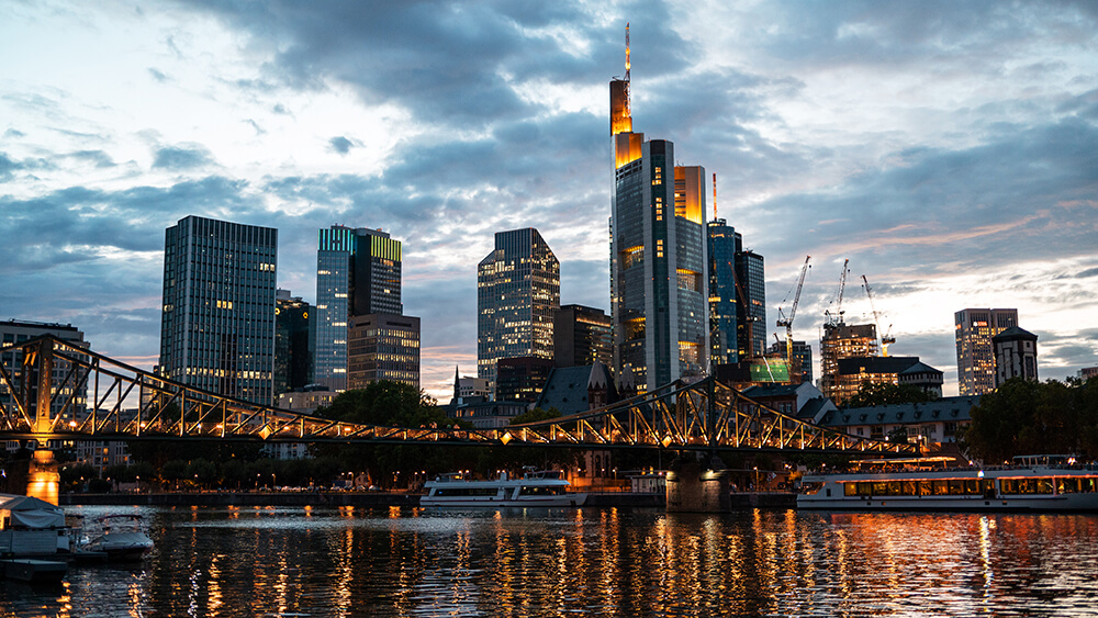 cityscape-frankfurt-downtown-sunset-germany