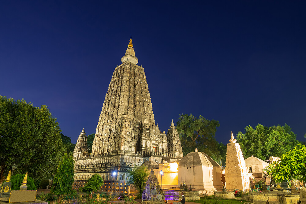 mahabodhi-temple-night-bodh-gaya-india-site-where-gautam-buddha-attained-enlightenment